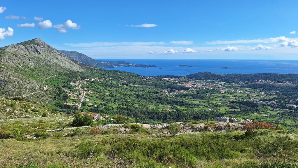 La côte adriatique un peu avant Dubrovnik